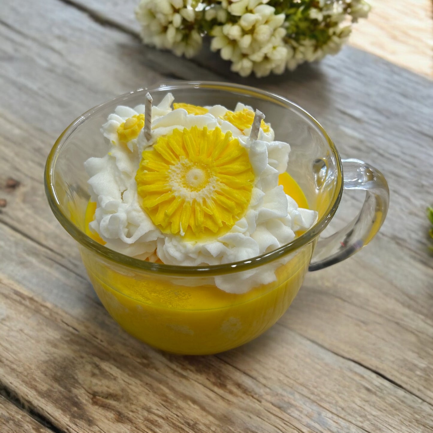 Honeysuckle Jasmine Dessert candle